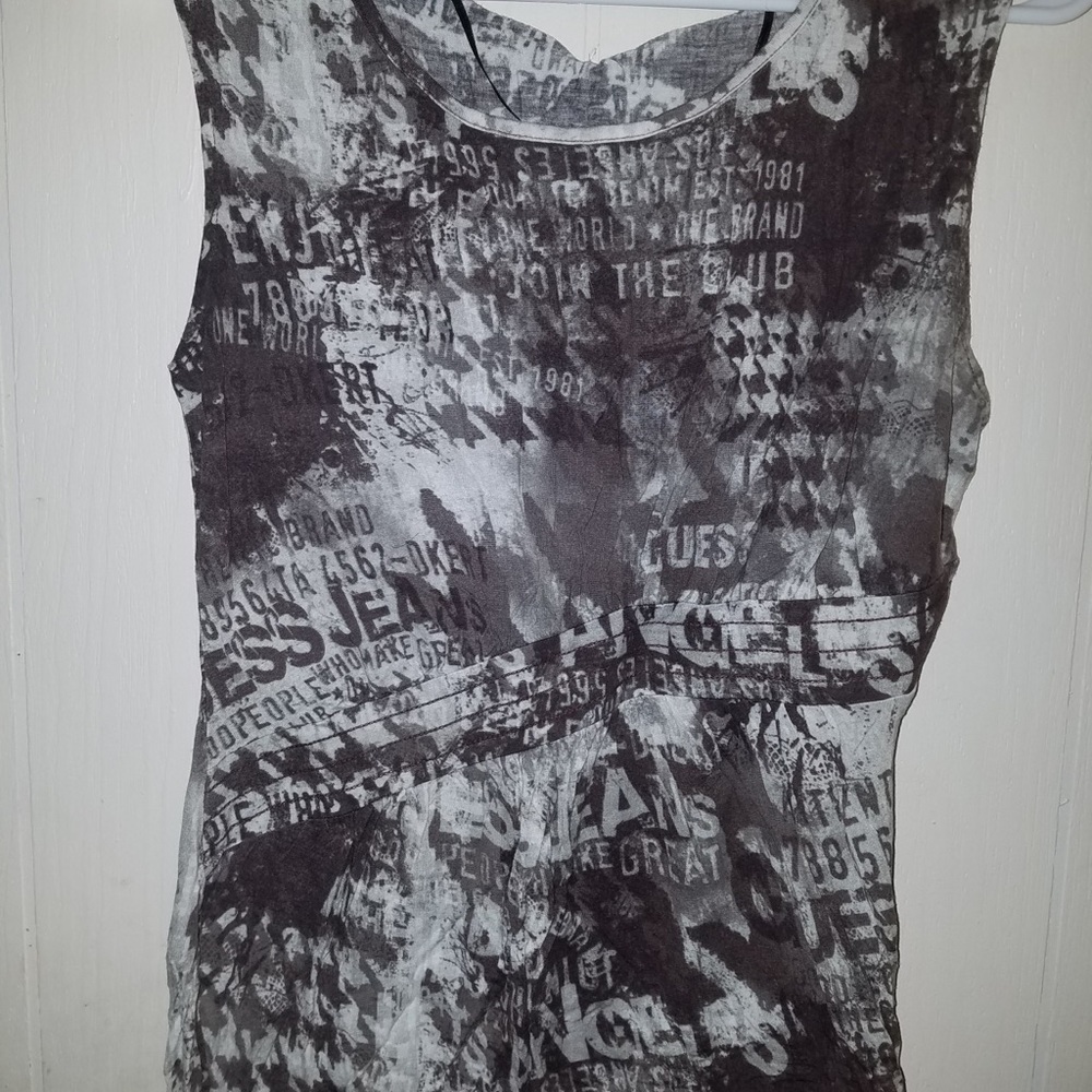 Guess sleeveless blouse